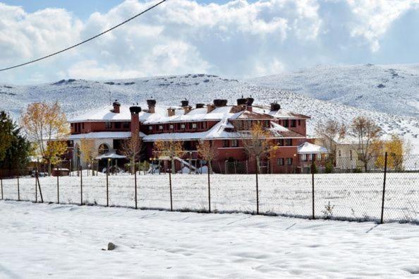 Amrouss Touristic Darmaroc Hotel Azrou Exterior photo